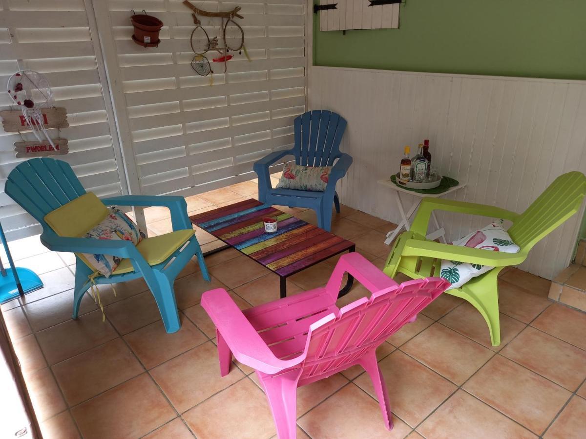 Bel Appartement - Proche Des Plages De Sainte Anne Exteriér fotografie