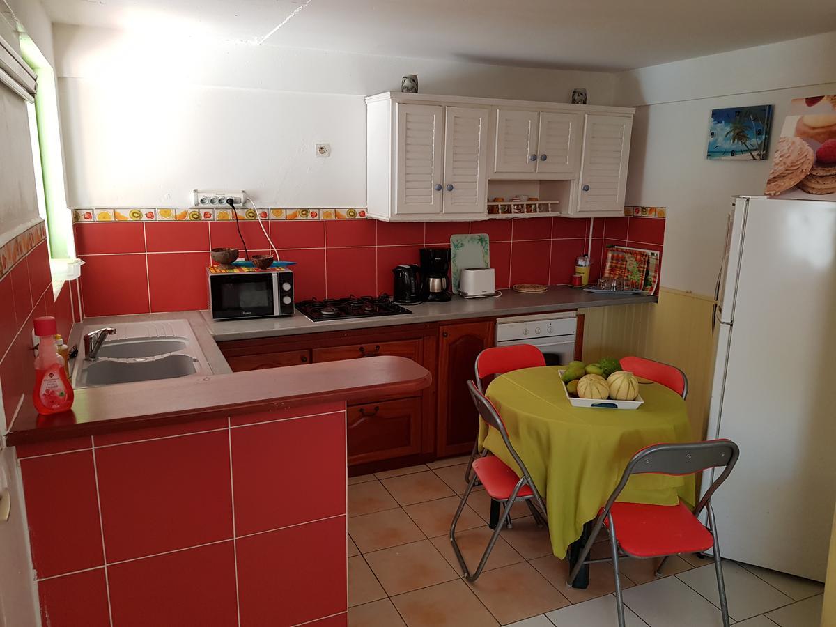 Bel Appartement - Proche Des Plages De Sainte Anne Exteriér fotografie